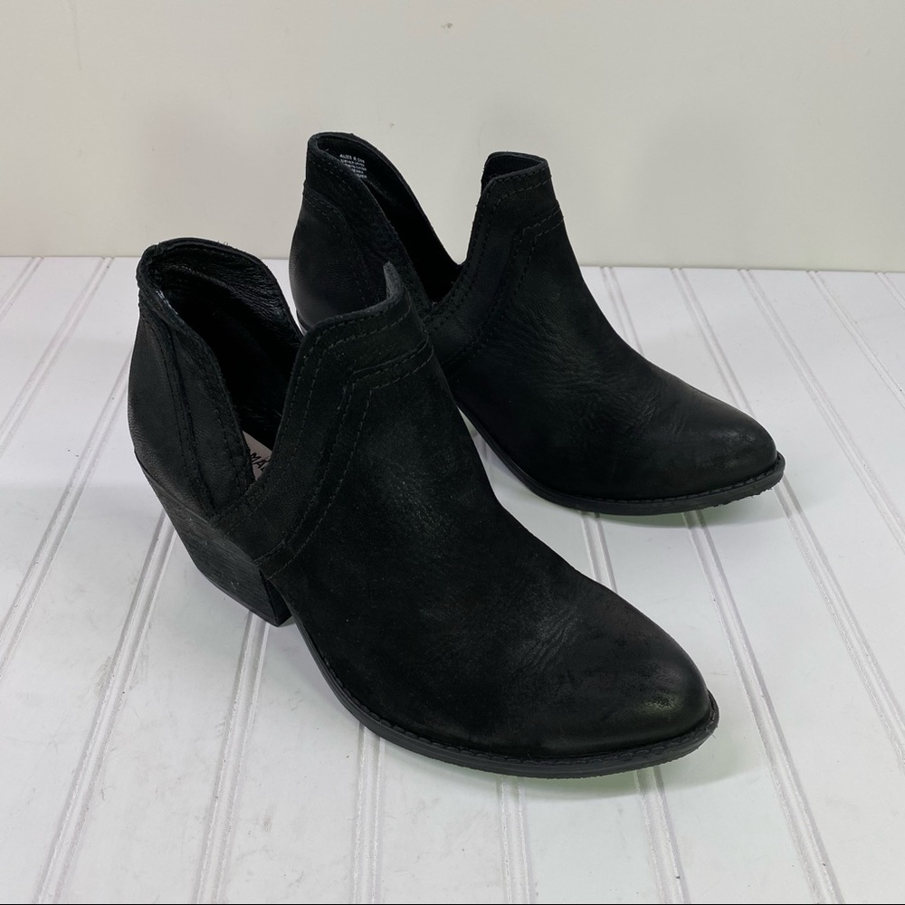 Steve Madden black suede ankle booties